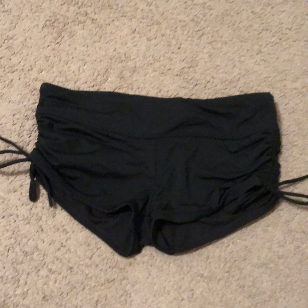 ATHLETA sand sprint workout shorts